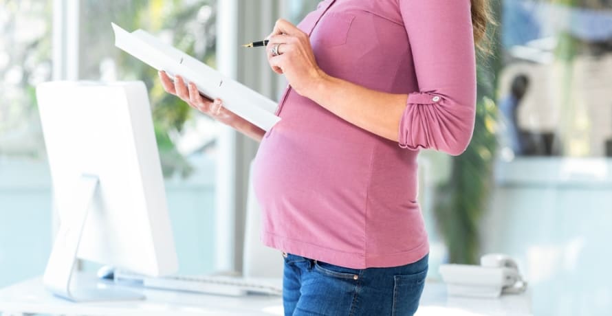 De ce sa tii cont daca lucrezi in timpul sarcinii